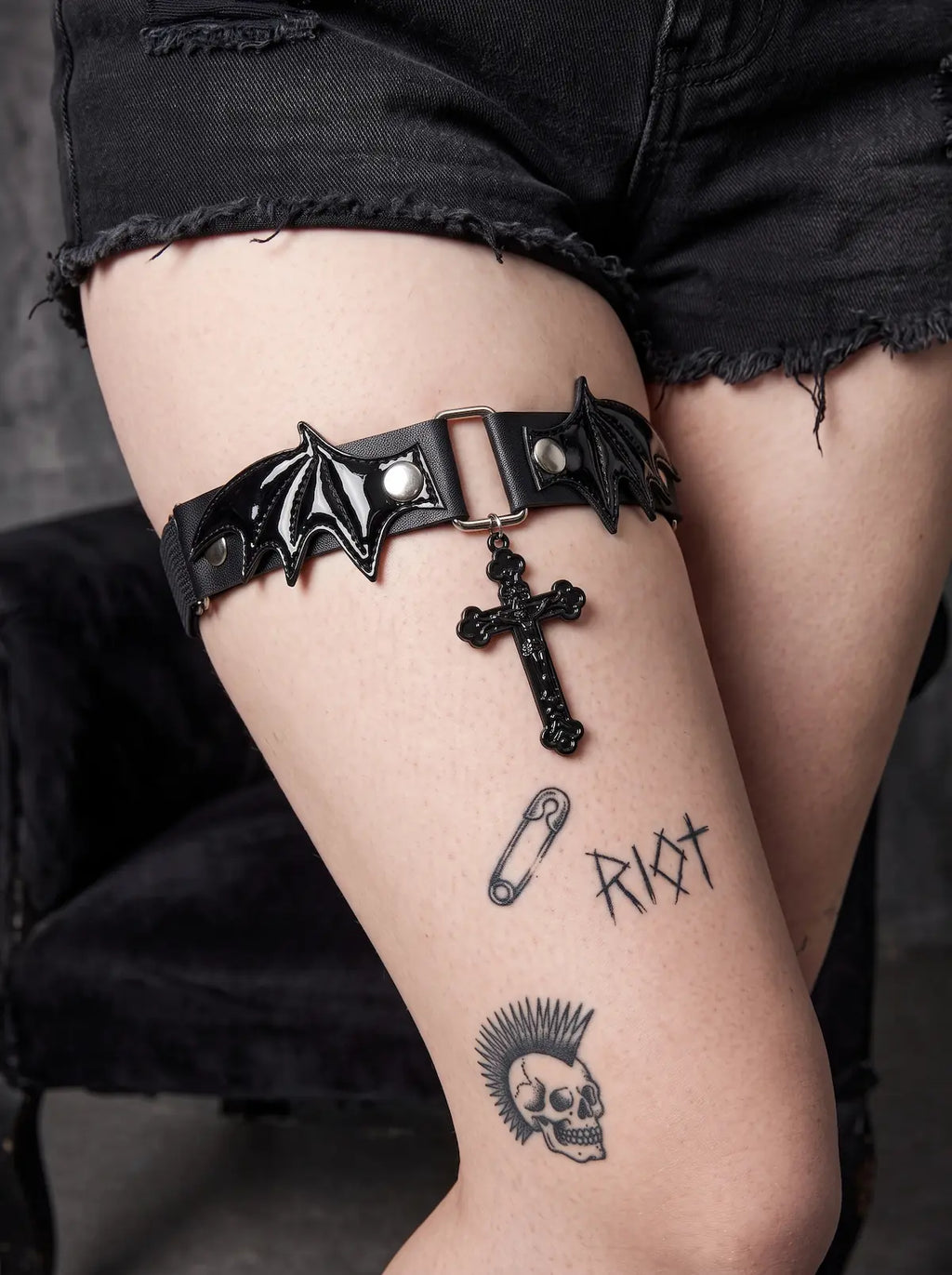 Nocturnal Batwing Leather Garter image 4