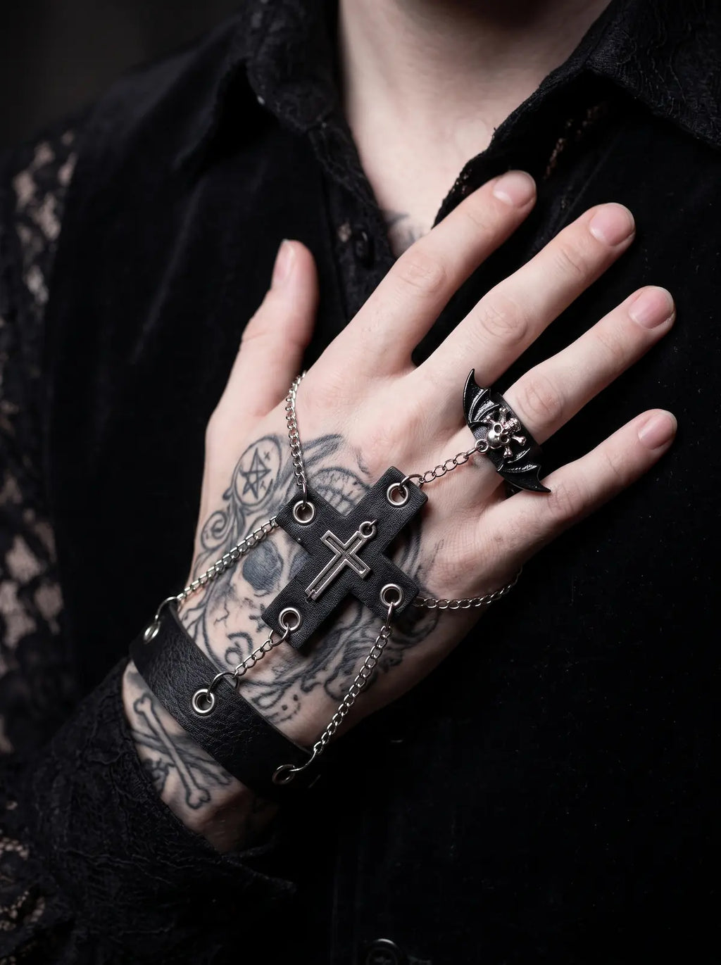 Batwing Skull Hand Chain image 5