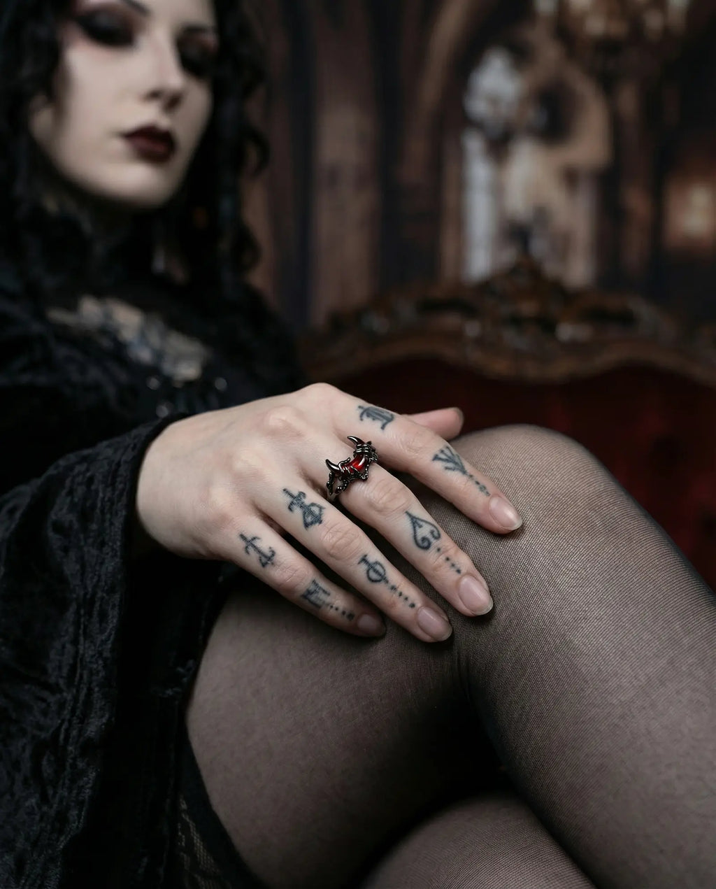 Blood Moon Talon Ring image 6