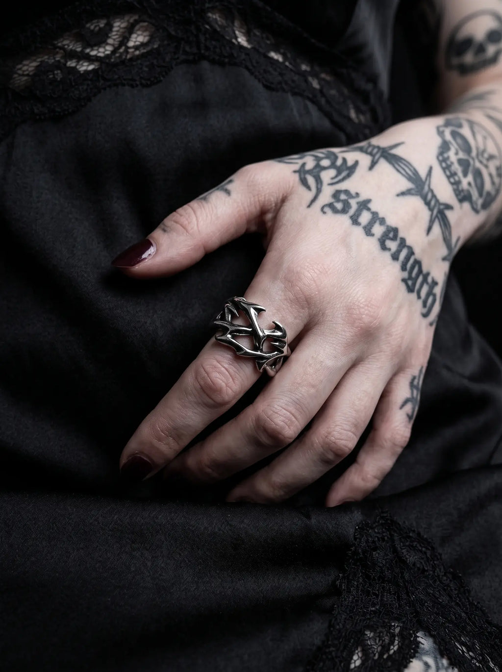 Thornbound Cage Ring image 5
